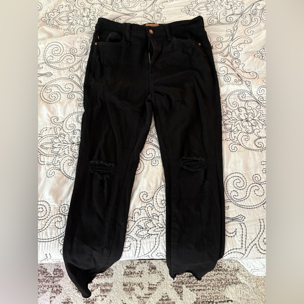 Judy Blue Black Distressed Jeans
